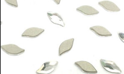 BIŻUTERIA NA PAZNOKCIE SWAROVSKI ŁÓDKA CRYSTAL oraz Ab/ mieniące się 8x4 mm - obrazek 4