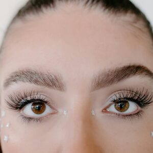 5 powodów, dla których warto spróbować laminacji brwi