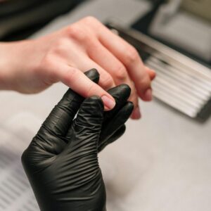 Primer kwasowy, bezkwasowy i dehydrator – czym się różnią i jak je stosować?