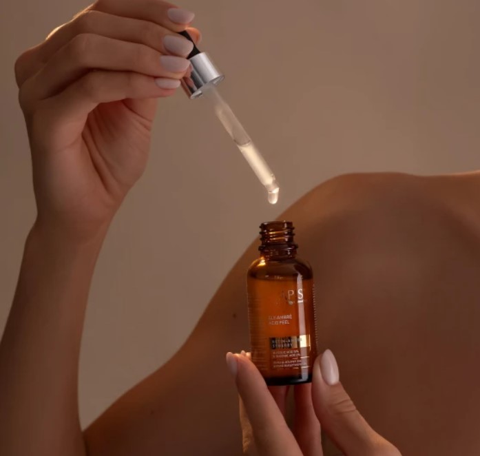55215 RETIN-AMBRE SYNERGY KWAS GLIKOLOWY 15% KWAS BURSZTYNOWY 2% 30ml - obrazek 2